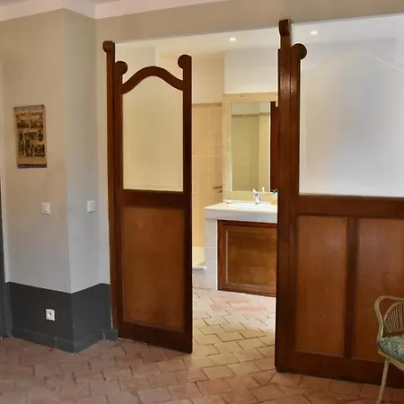 ベッド・アンド・ブレックファスト Le Petit Paradis 3*