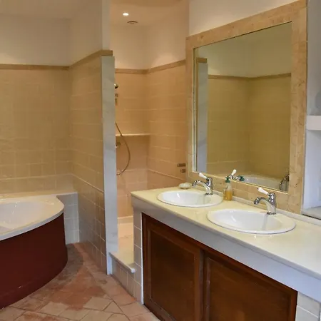 Le Petit Paradis ベッド・アンド・ブレックファスト 3*