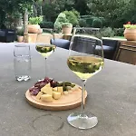 לינה וארוחת בוקר Le Petit Paradis