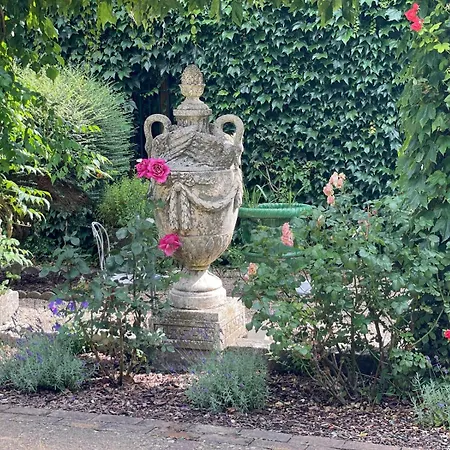 Le Petit Paradis