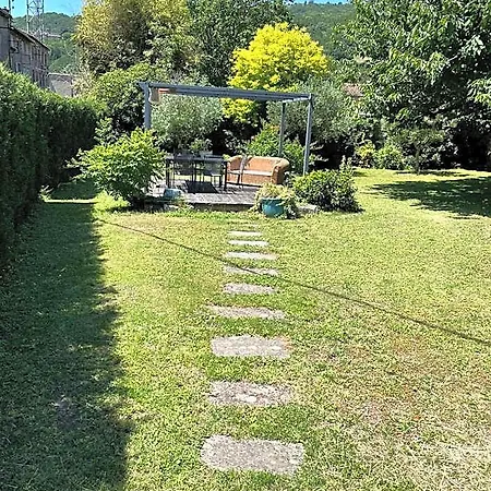 Le Petit Paradis Bed & Breakfast